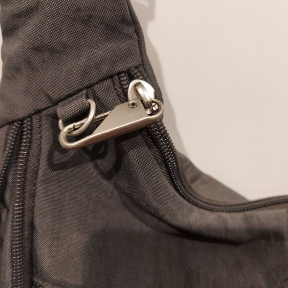 Magellan VaultPro Crossbody Bag - Picture 4 of 9